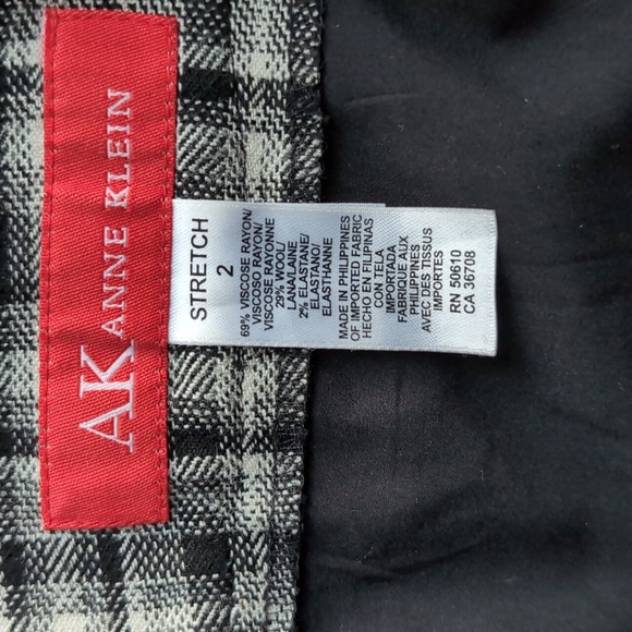 Anne Klein Black and White Plaid Wool Wrap Skirt size 4 - Picture 10 of 10
